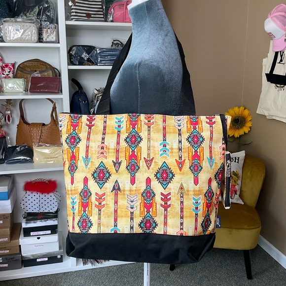 Aztec Vibes NGIL Canvas Tote Bag with zip closure & matching coin purse. NWOT! - Picture 1 of 6